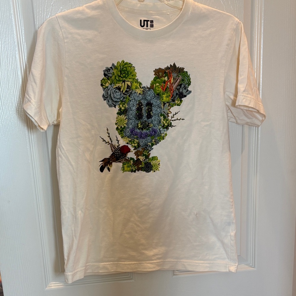 Disney Cream T-Shirt. UNIQLO